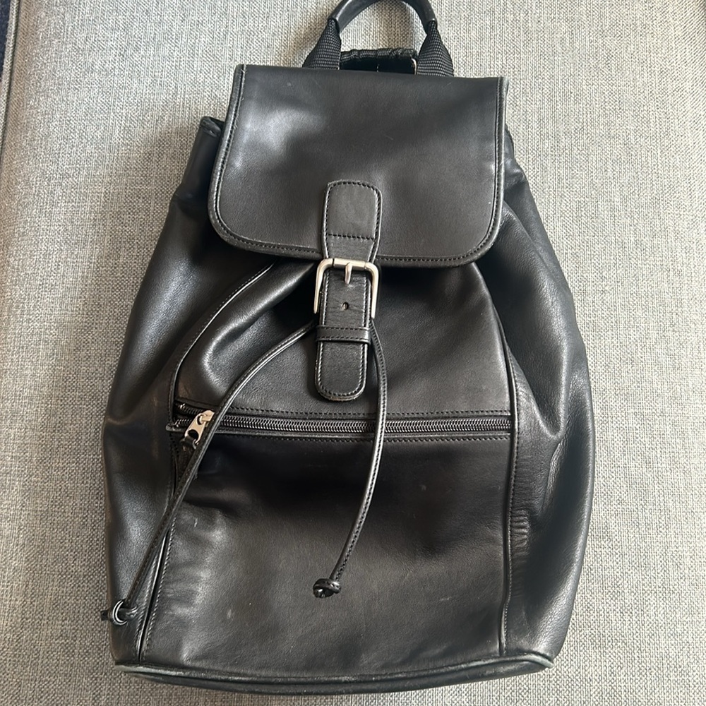 Vintage Coach 0529 Classic Black Leather Backpack - Picture 4 of 16